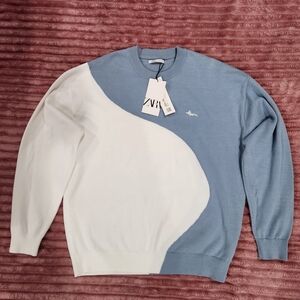 Zara Men's Two-Tone Blue and White Sweater
